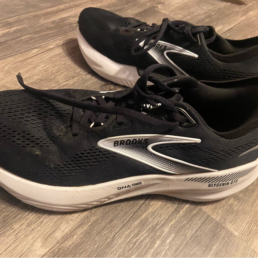 Women’s Brooks Glycerin GTS 22 size 10